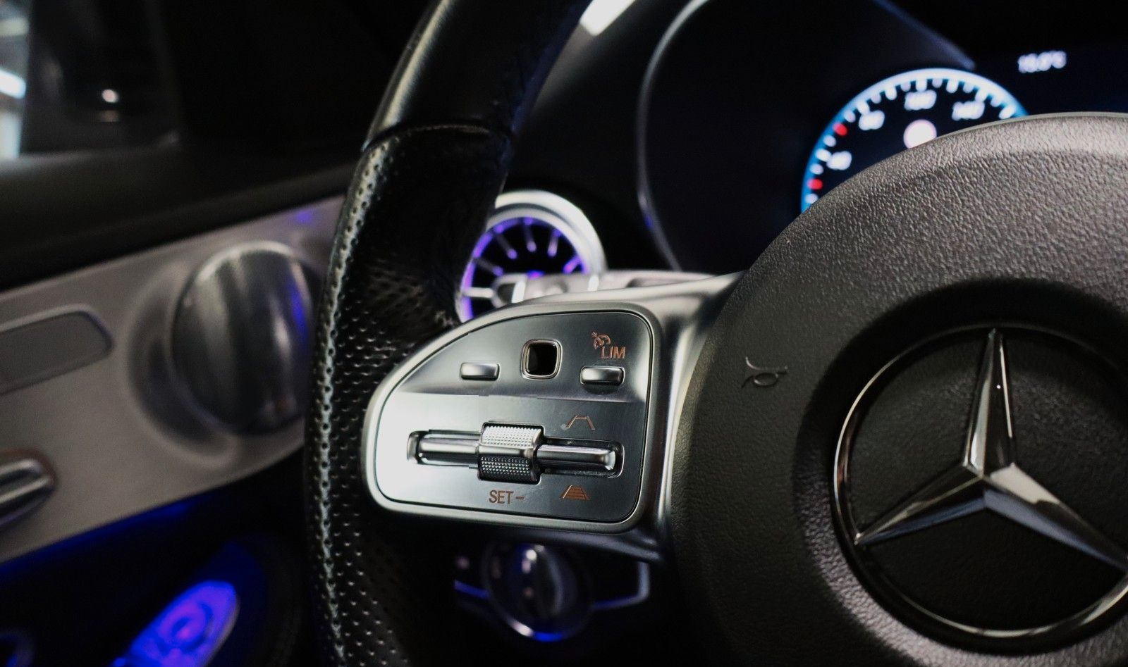 Mercedes-Benz C 220 d AMG Limousine Burmester Memory Ambiente foto 20