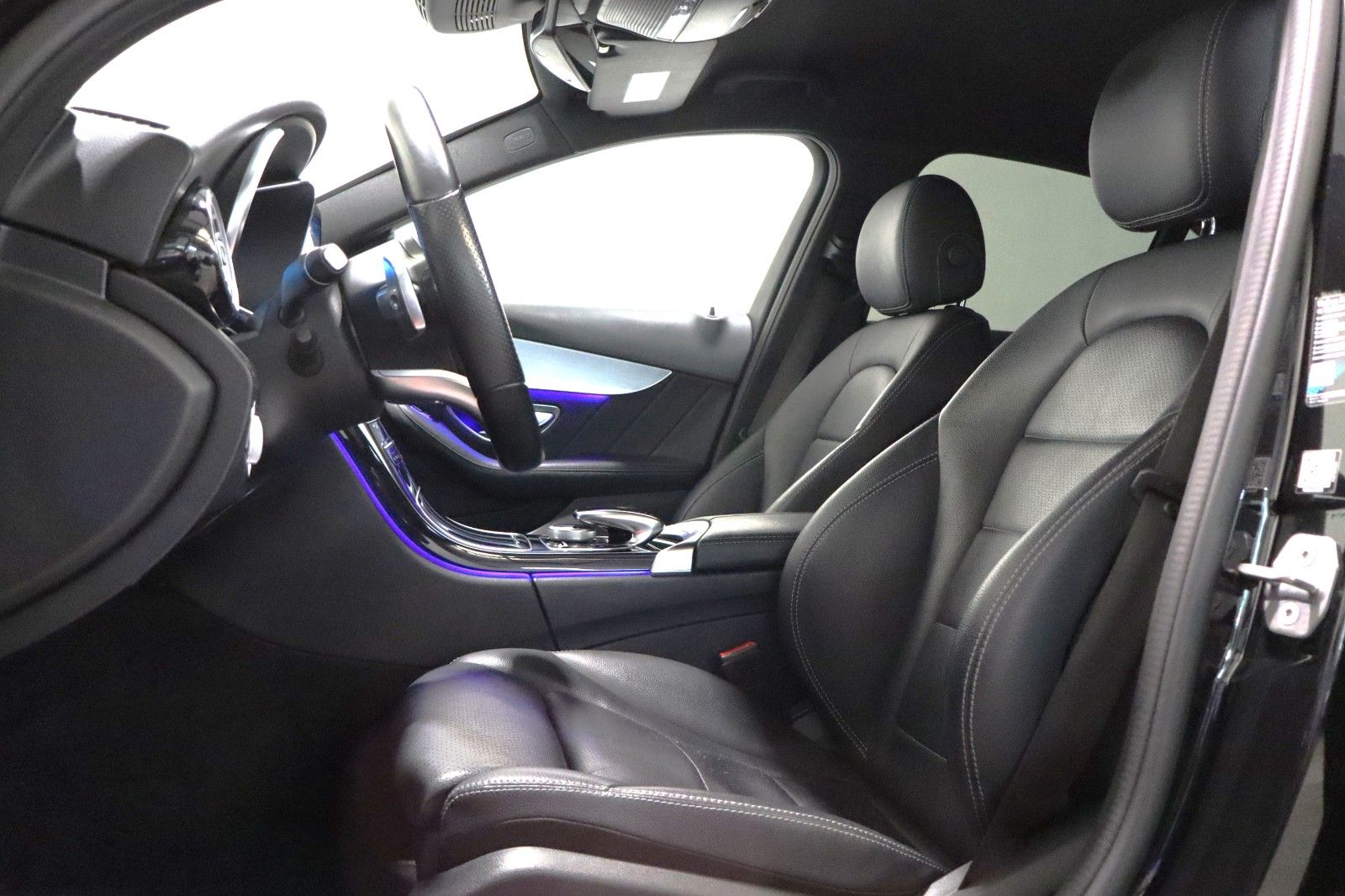 Mercedes-Benz C 220 d AMG Limousine Burmester Memory Ambiente foto 6