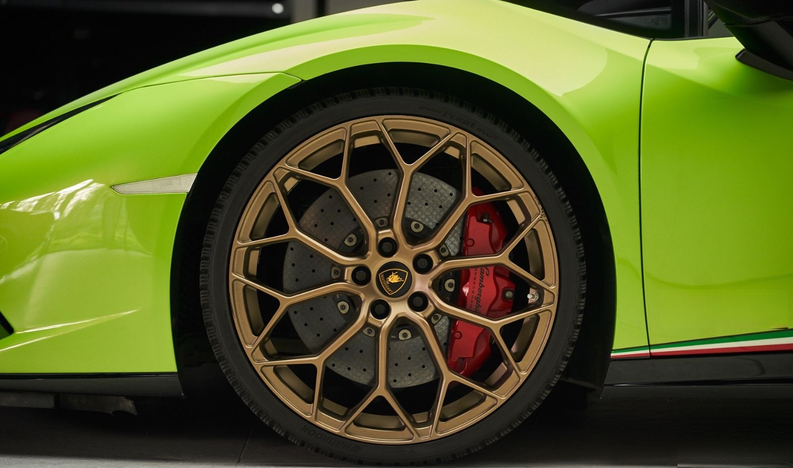Lamborghini Performante Lift Ad Personam Verde Ithaca foto 11