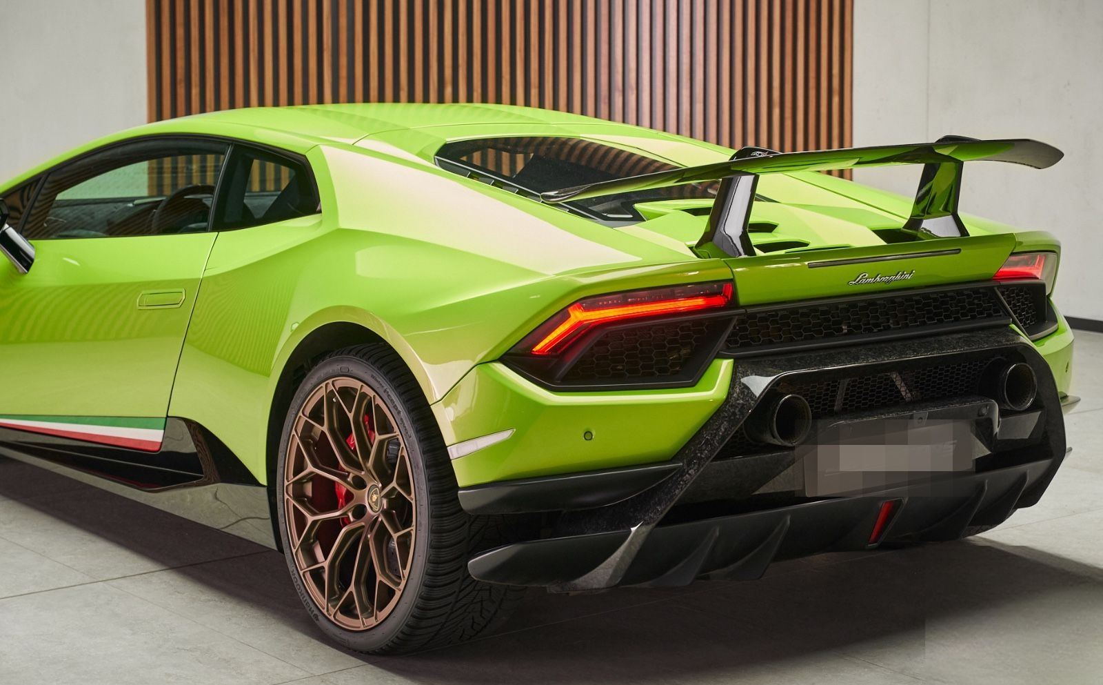 Lamborghini Performante Lift Ad Personam Verde Ithaca foto 14