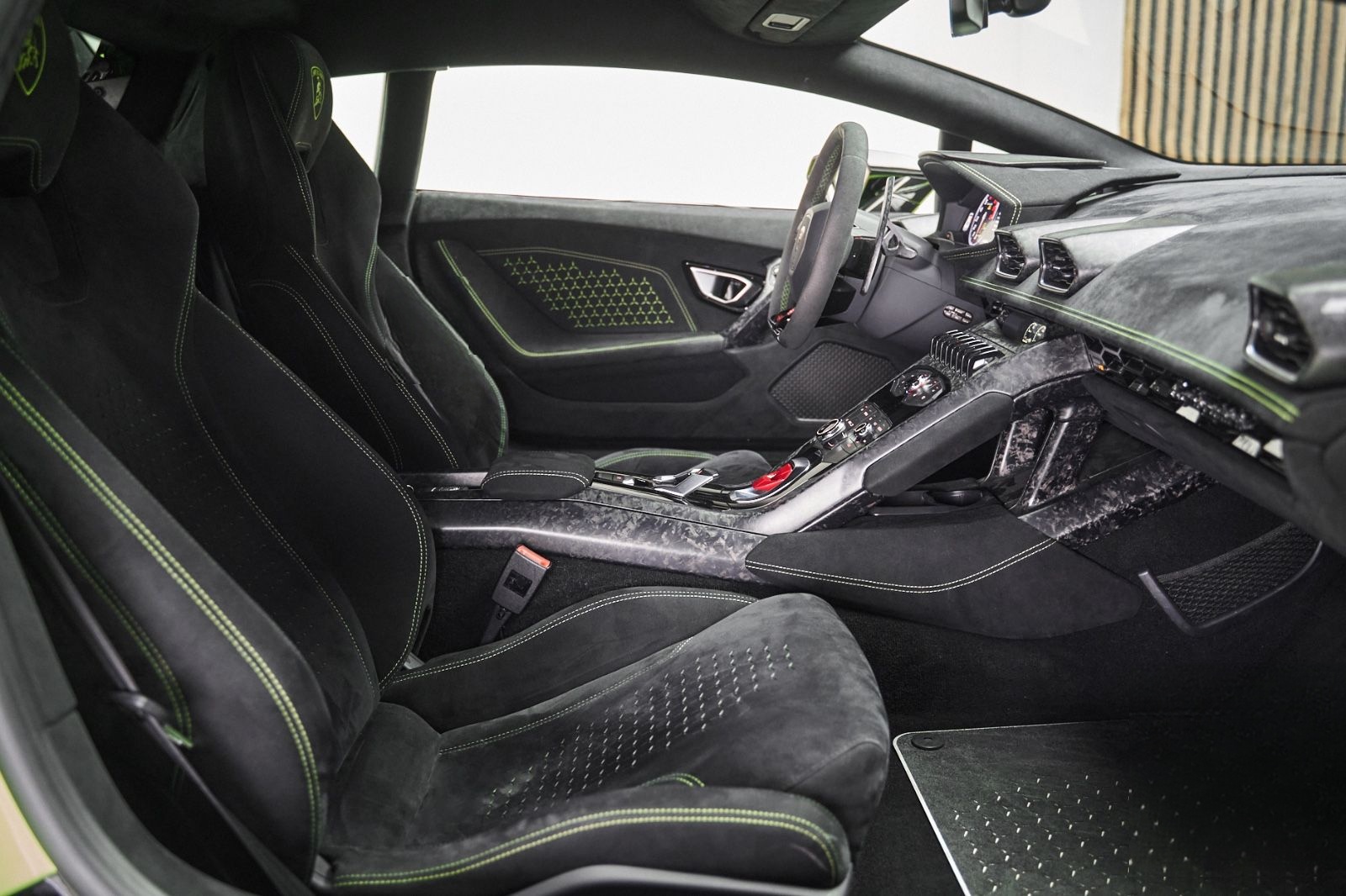 Lamborghini Performante Lift Ad Personam Verde Ithaca foto 25