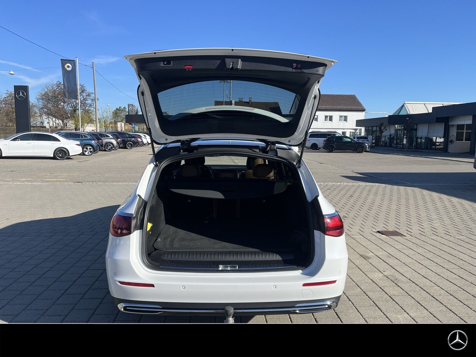 Mercedes-Benz E 300 T e Avantgarde Fahr-Assi AHK 360° D-Light foto 18