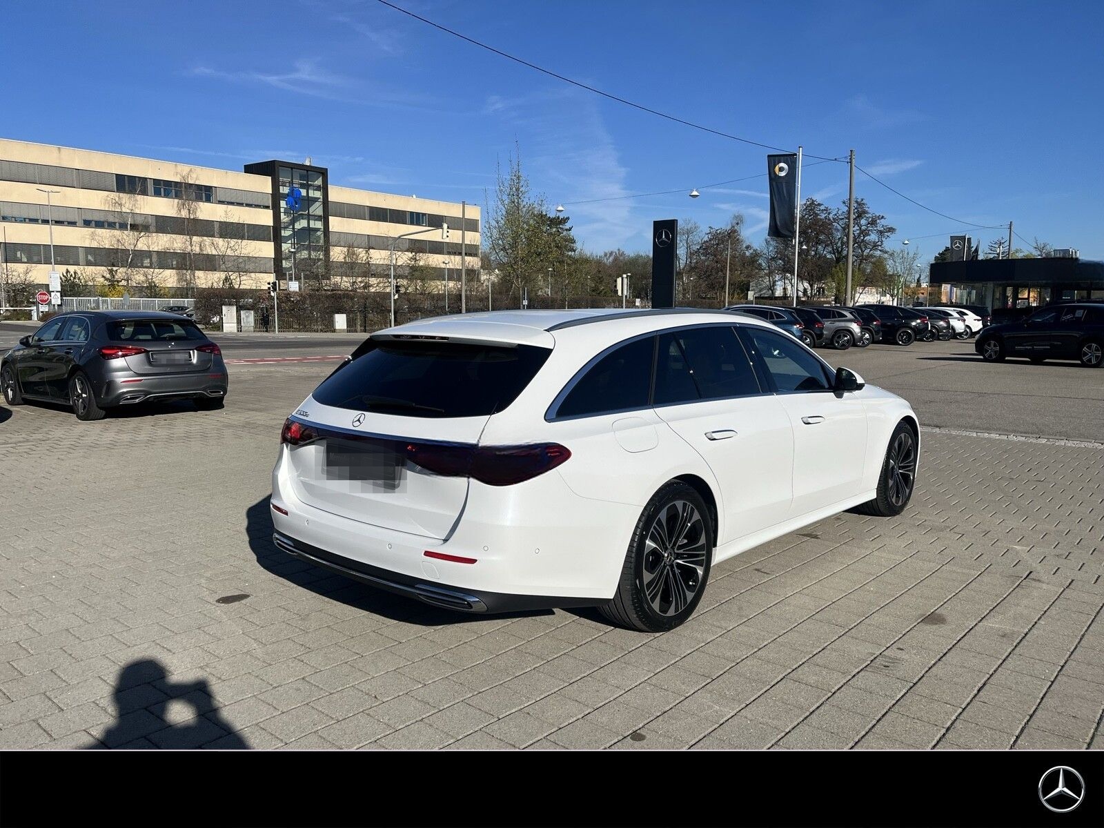 Mercedes-Benz E 300 T e Avantgarde Fahr-Assi AHK 360° D-Light foto 5