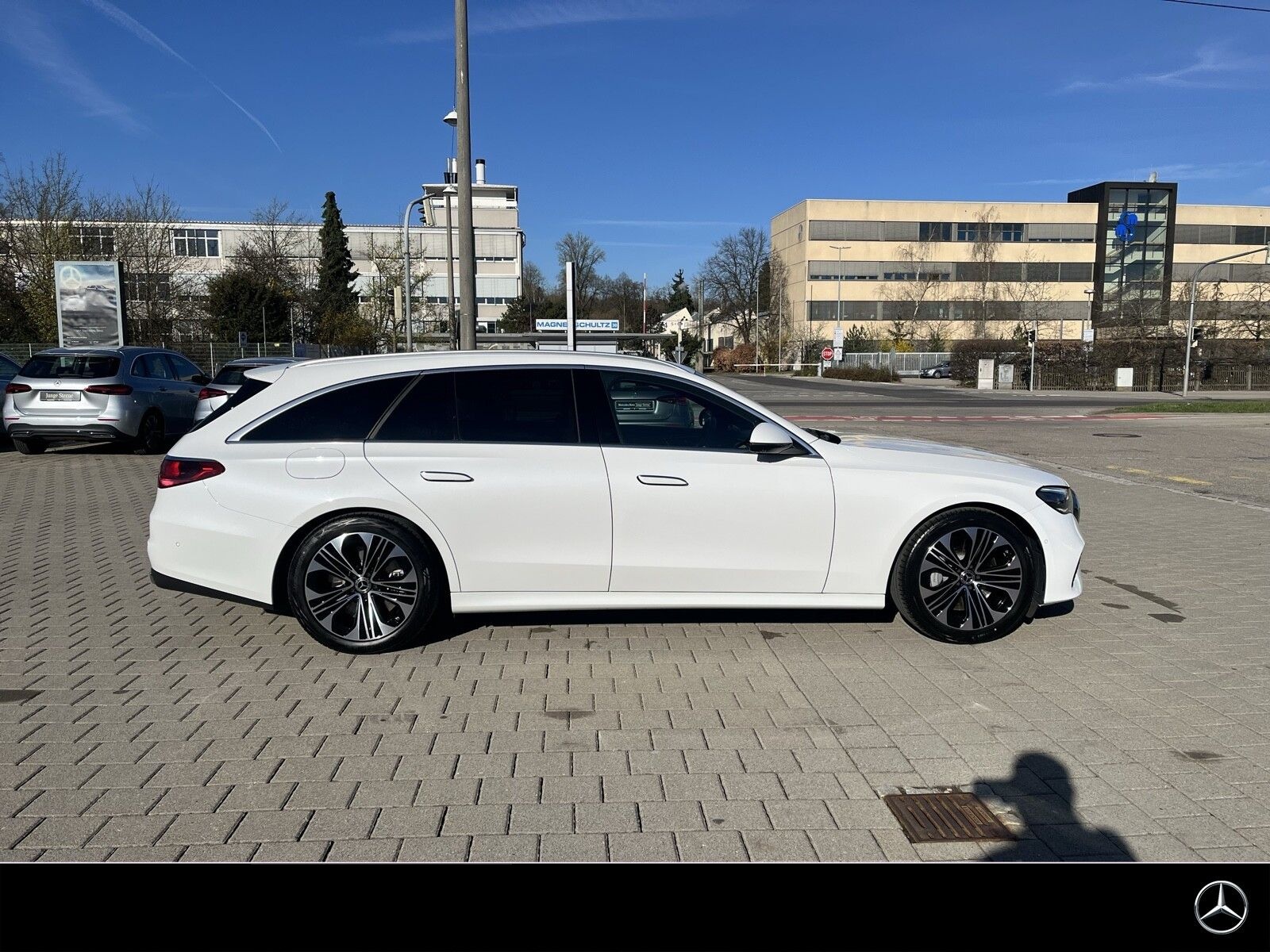 Mercedes-Benz E 300 T e Avantgarde Fahr-Assi AHK 360° D-Light foto 6