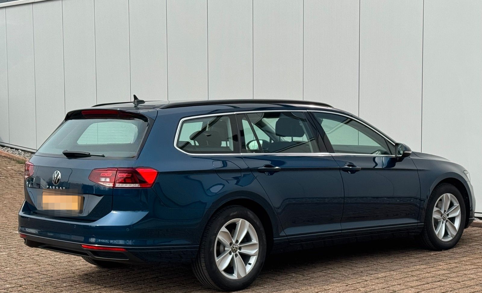 Volkswagen Passat Var. 2.0 TDI"Business" DSG LED CAM STANDH foto 17