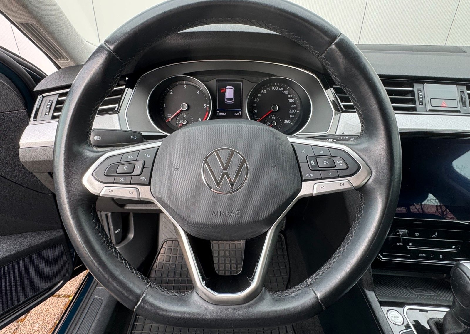 Volkswagen Passat Var. 2.0 TDI"Business" DSG LED CAM STANDH foto 6