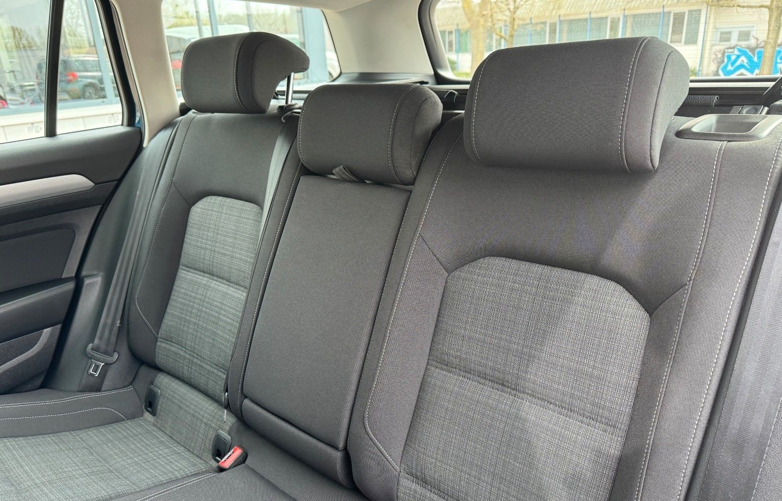 Volkswagen Passat Var. 2.0 TDI"Business" DSG LED CAM STANDH foto 9