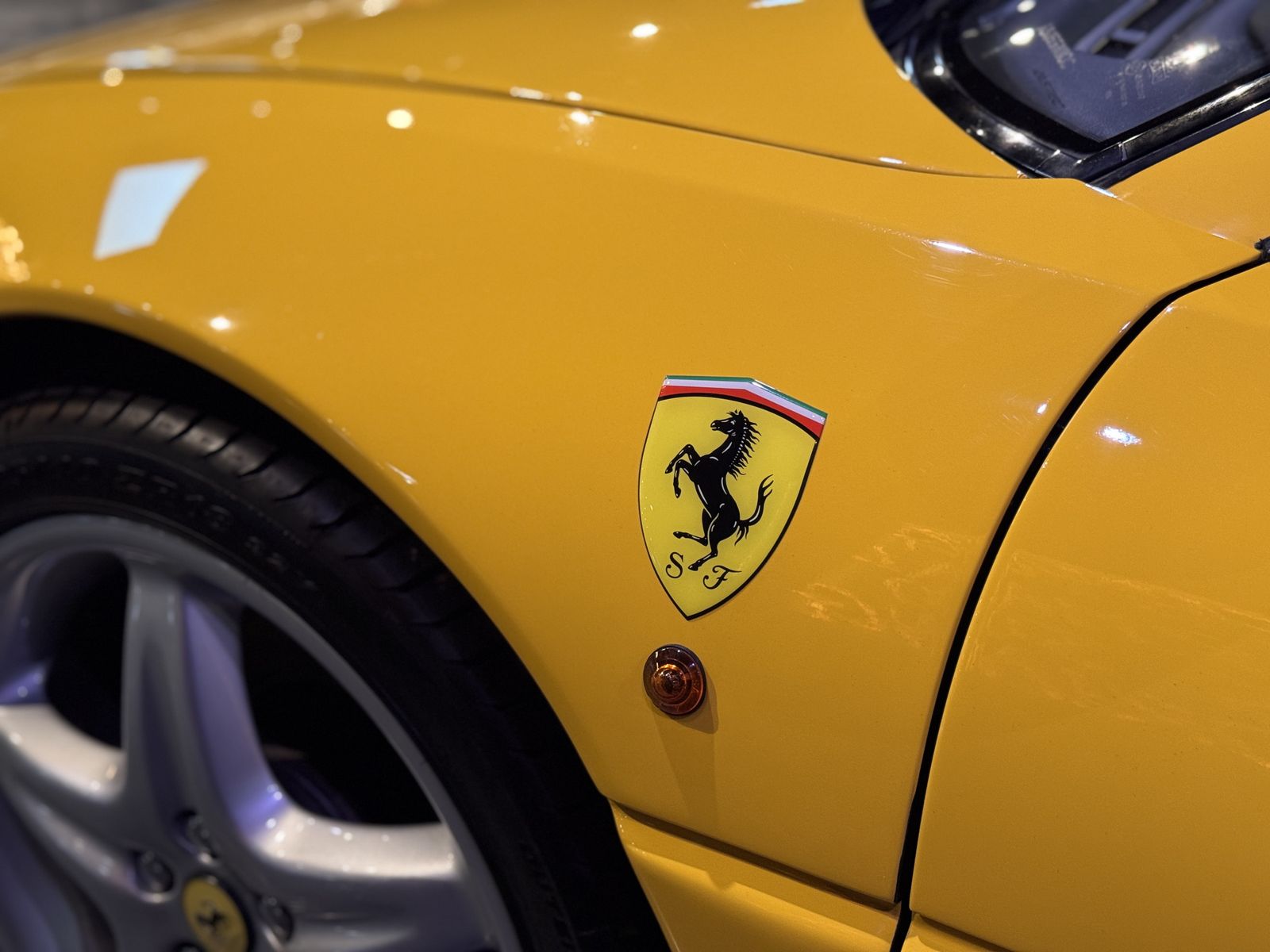 Ferrari F355 Spider u-frei*Dt. Auslieferung*6-Gang*Klima foto 15
