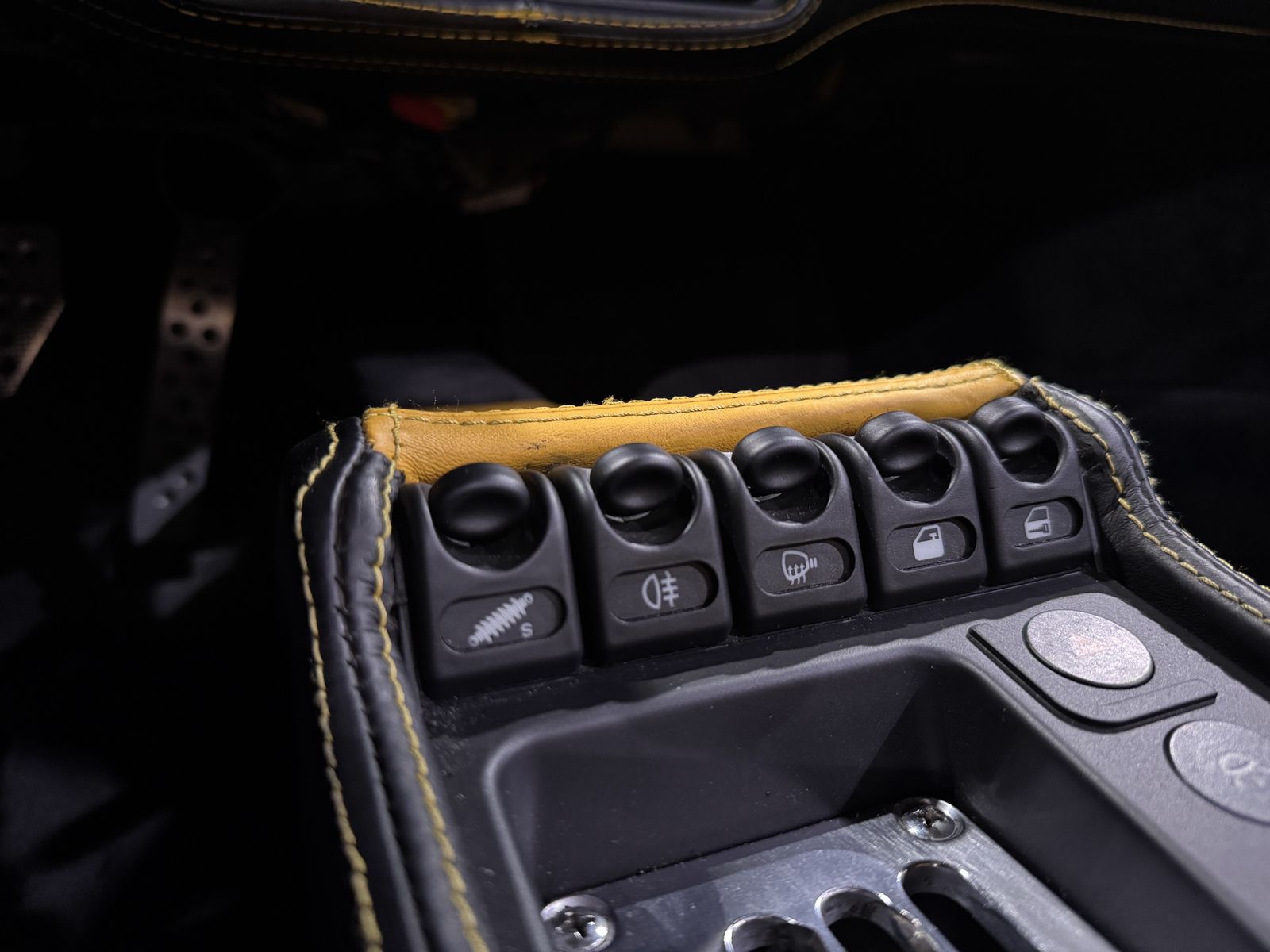 Ferrari F355 Spider u-frei*Dt. Auslieferung*6-Gang*Klima foto 24