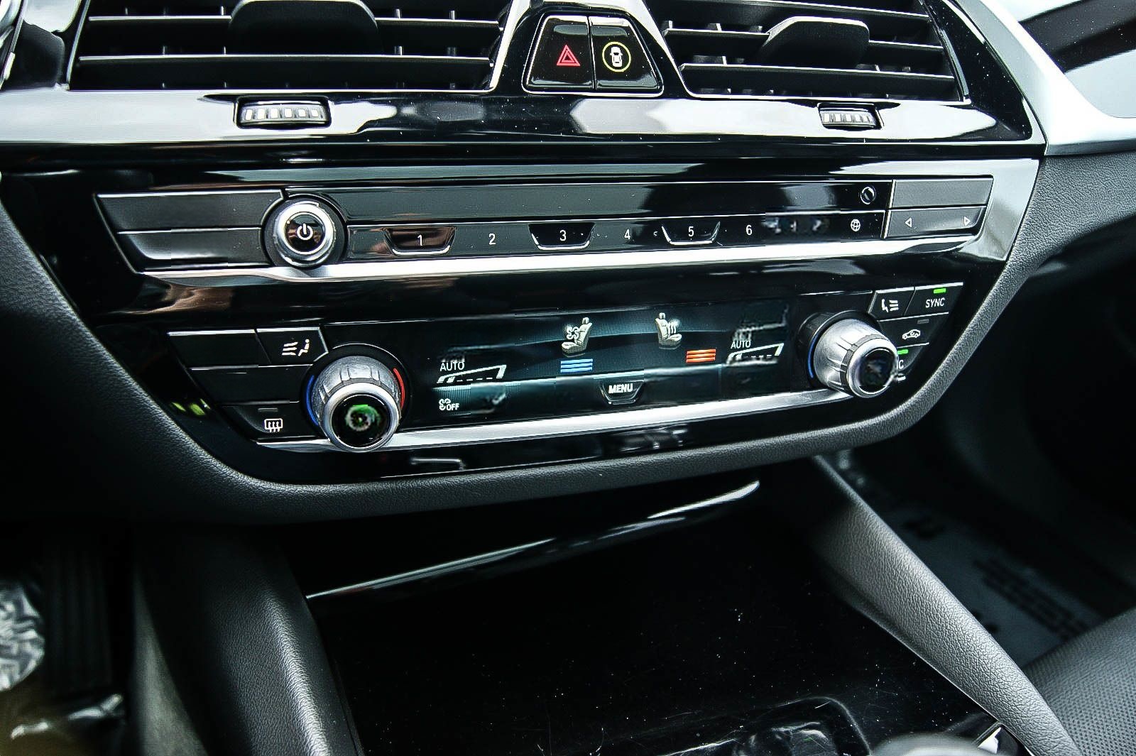 BMW 530 e Touring BANG&OLUFSEN PANORAMA HUD KAMERA foto 13