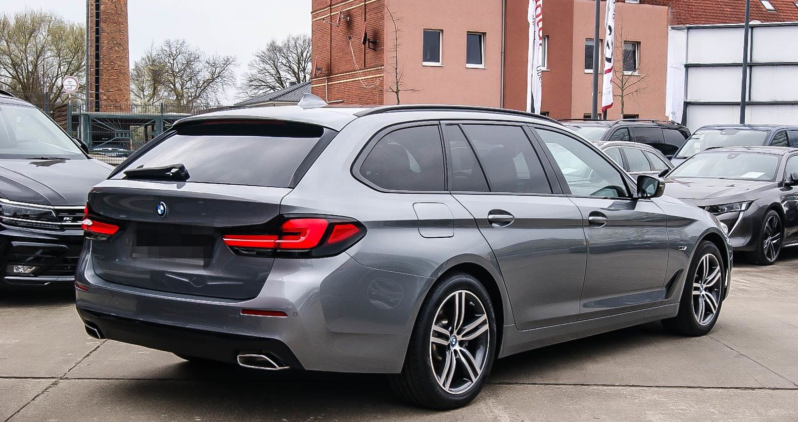 BMW 530 e Touring BANG&OLUFSEN PANORAMA HUD KAMERA foto 3
