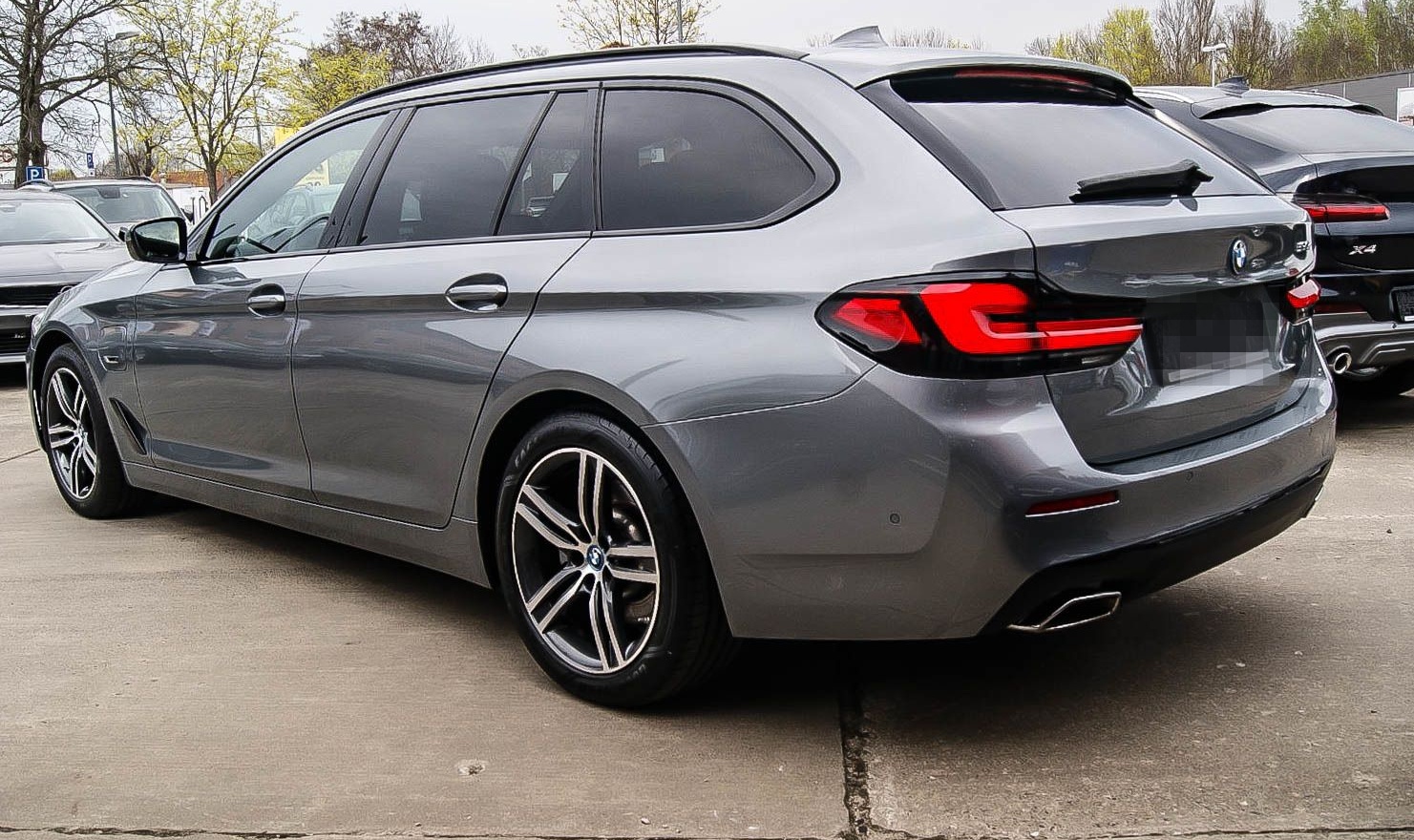 BMW 530 e Touring BANG&OLUFSEN PANORAMA HUD KAMERA foto 5