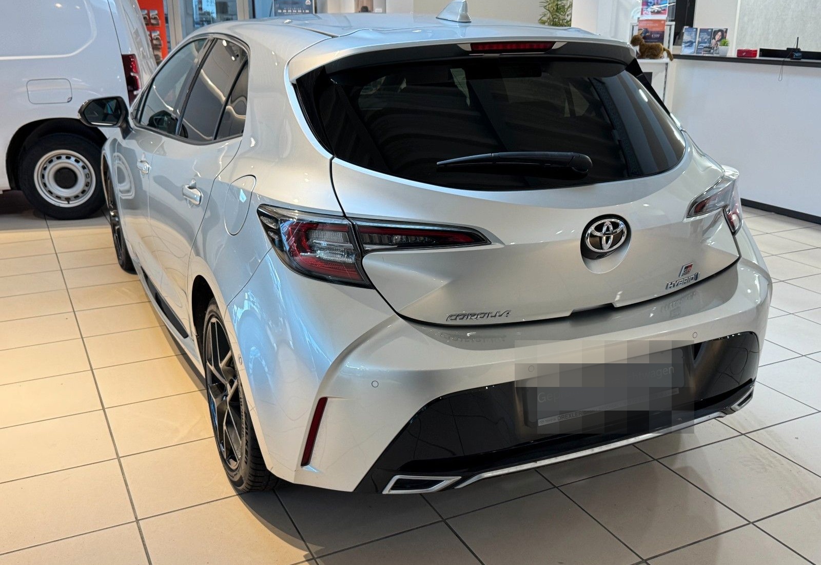 Toyota Corolla 2,0 Hybrid GR Sport 1.hd. 15jRelax foto 3