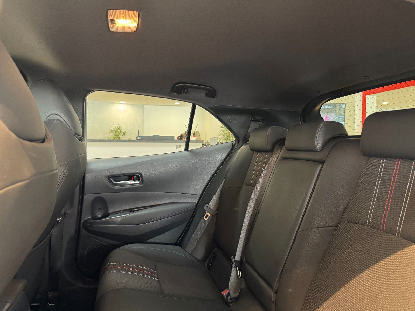 Toyota Corolla 2,0 Hybrid GR Sport 1.hd. 15jRelax foto 22