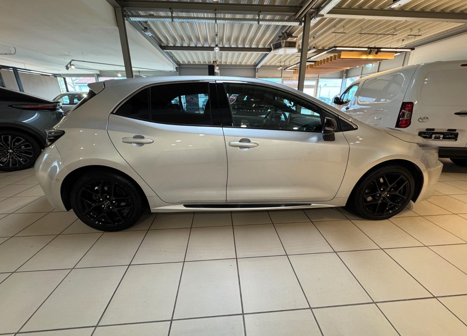 Toyota Corolla 2,0 Hybrid GR Sport 1.hd. 15jRelax foto 5