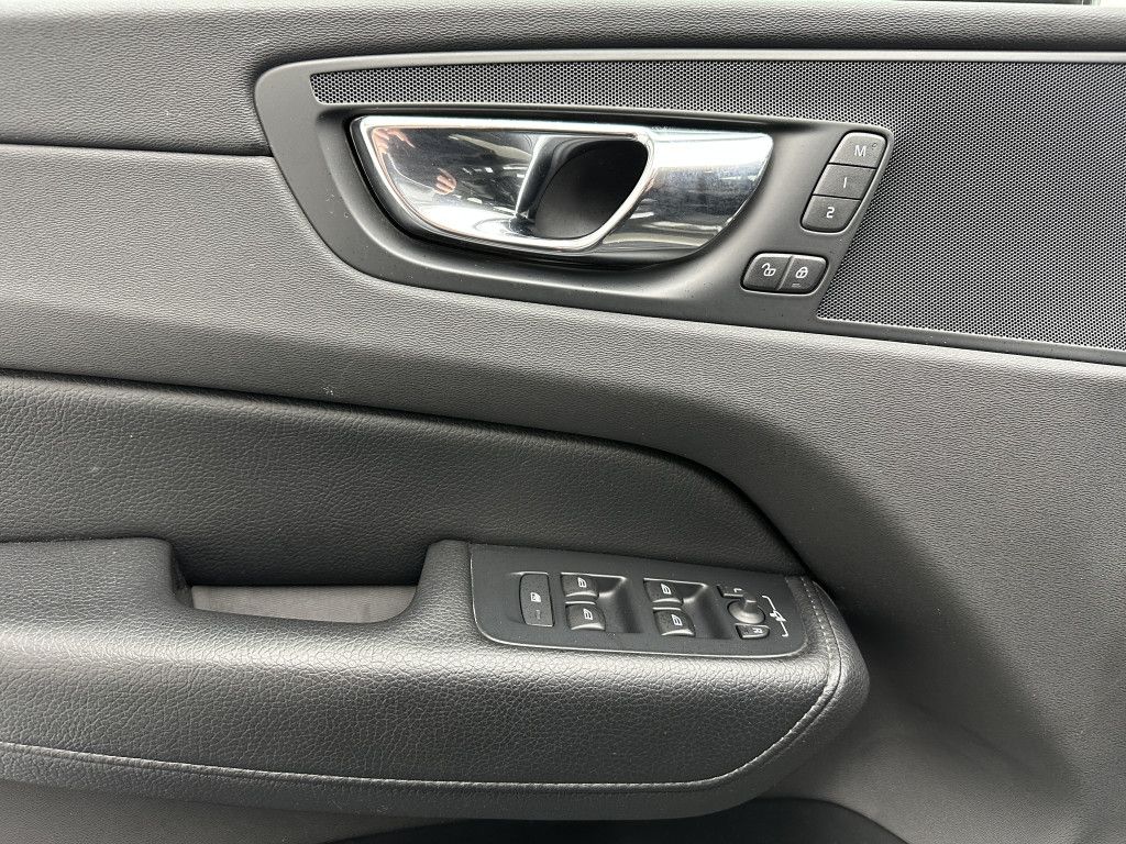 Volvo XC60 Inscription 2WD "1 HAND-NAVI-LEDER-SITZH" foto 21