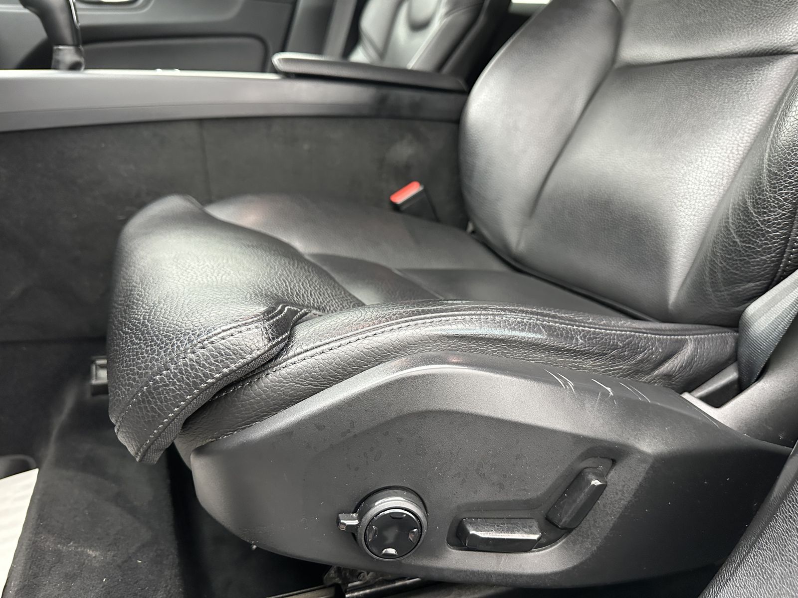 Volvo XC60 Inscription 2WD "1 HAND-NAVI-LEDER-SITZH" foto 22