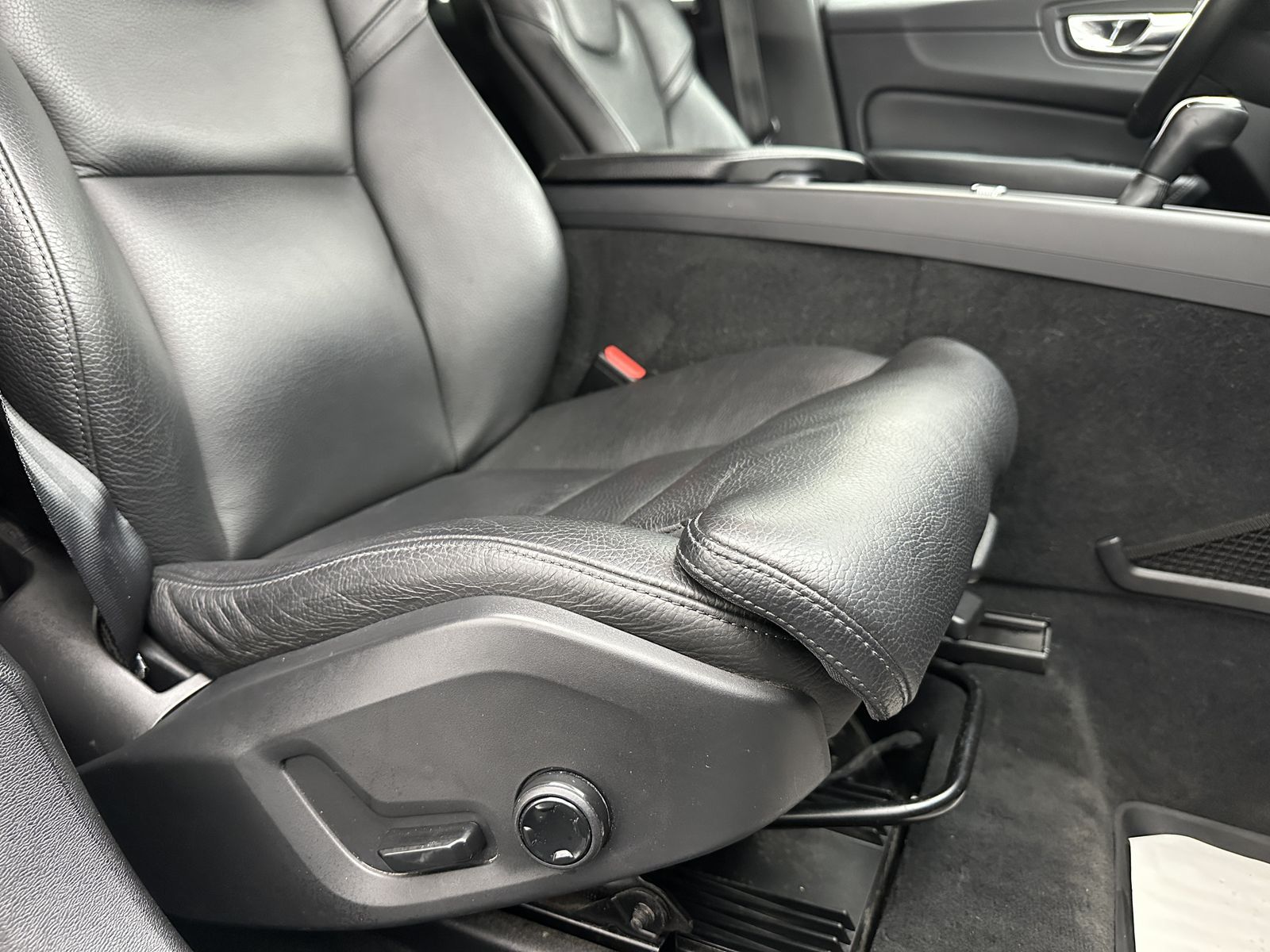 Volvo XC60 Inscription 2WD "1 HAND-NAVI-LEDER-SITZH" foto 9