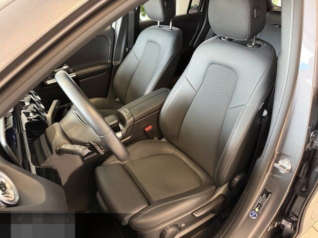 Mercedes-Benz GLA 200 d Progressive/Navi/Distronic/Autom./AHK foto 11