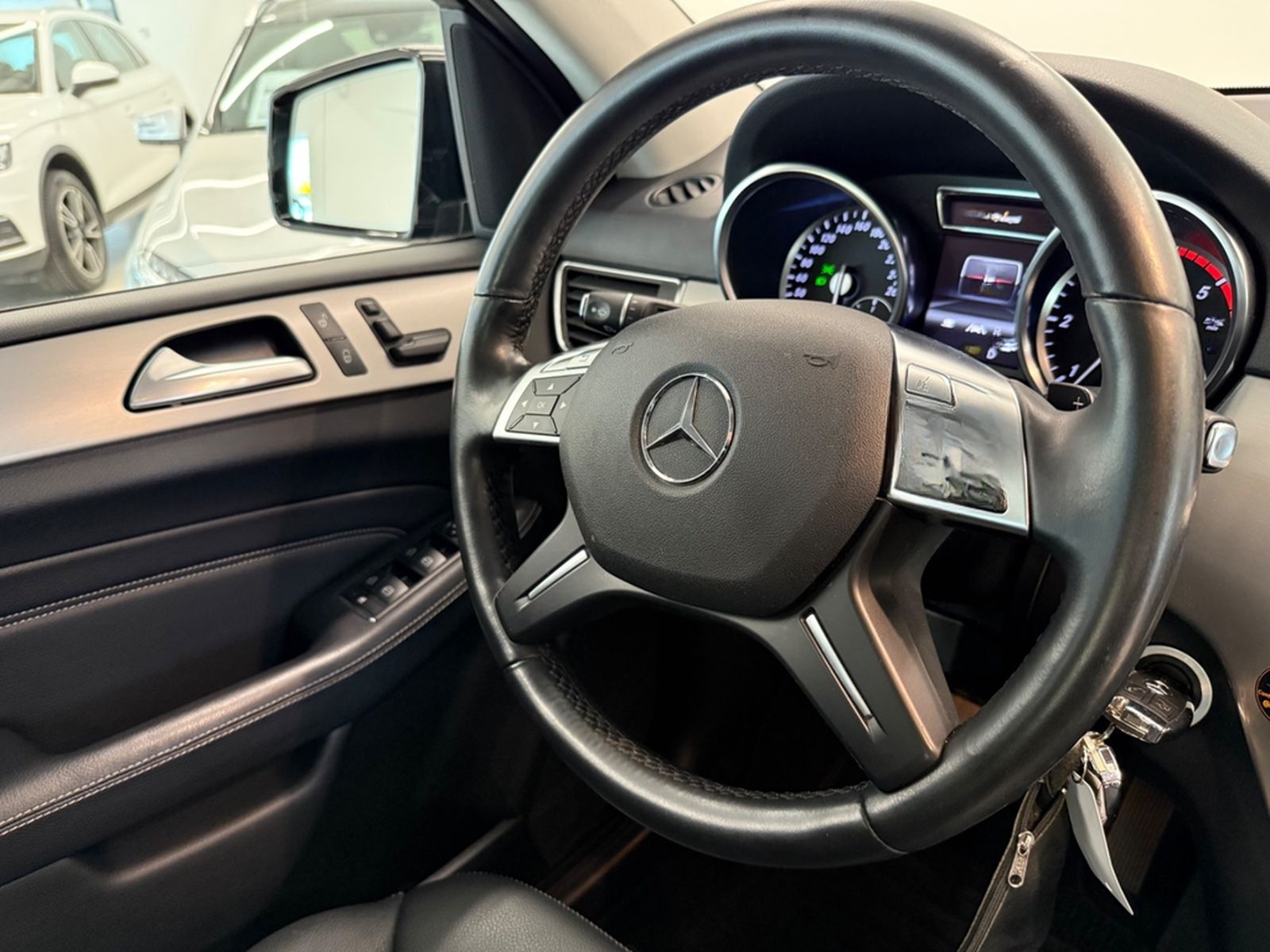 Mercedes-Benz ML 350 CDI BlueTec 1 HAND AHK 3,5t foto 13