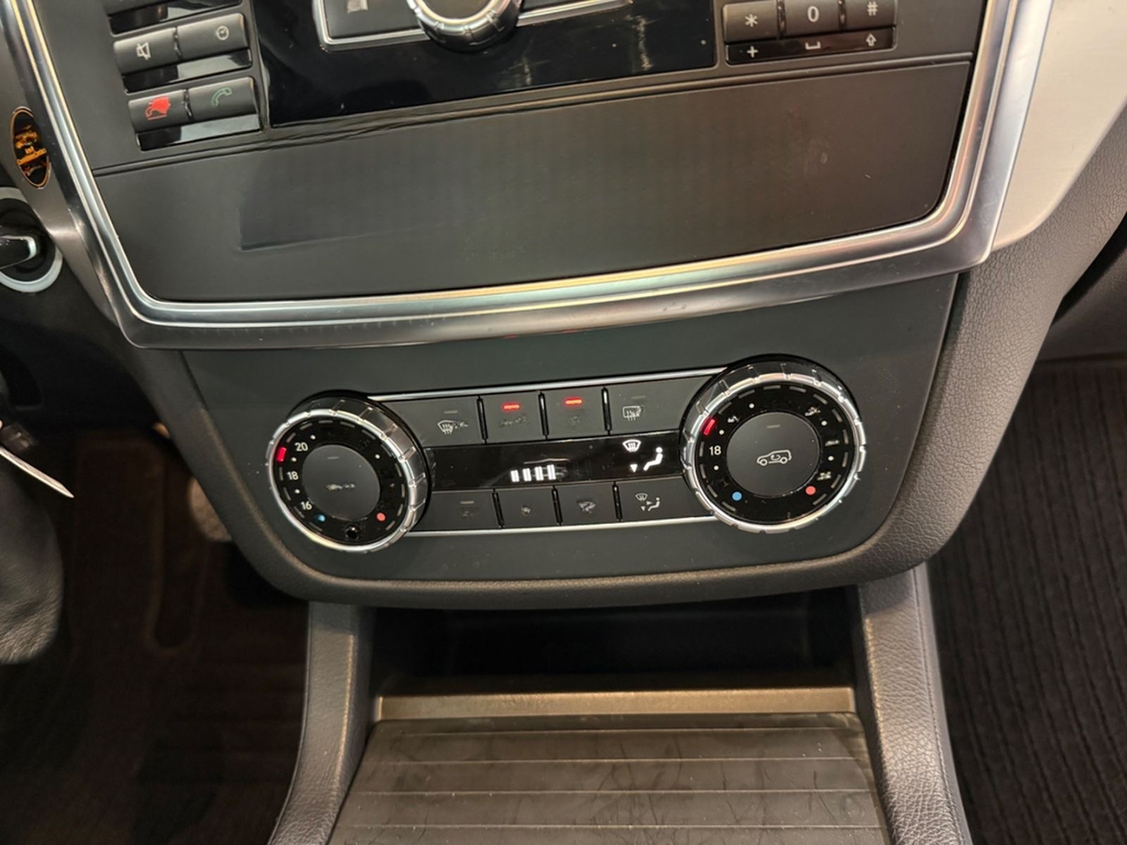 Mercedes-Benz ML 350 CDI BlueTec 1 HAND AHK 3,5t foto 24