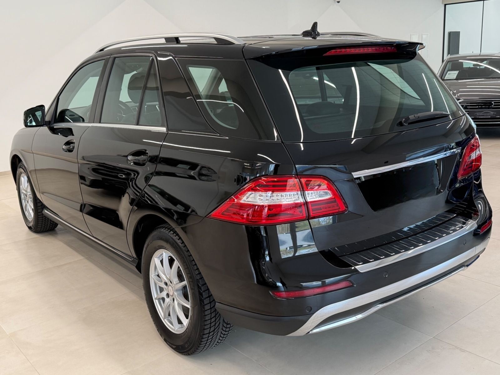 Mercedes-Benz ML 350 CDI BlueTec 1 HAND AHK 3,5t foto 5