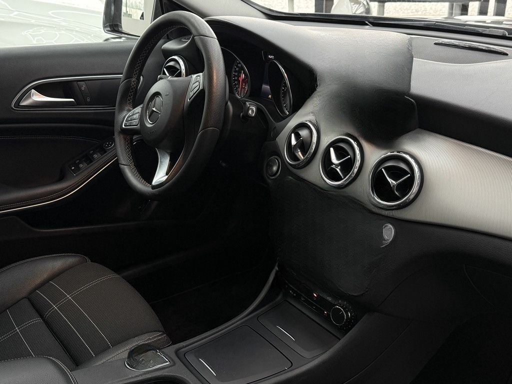 Mercedes-Benz GLA 220 d 4Matic Urban, 7G, Pano, Leder, Navi foto 14