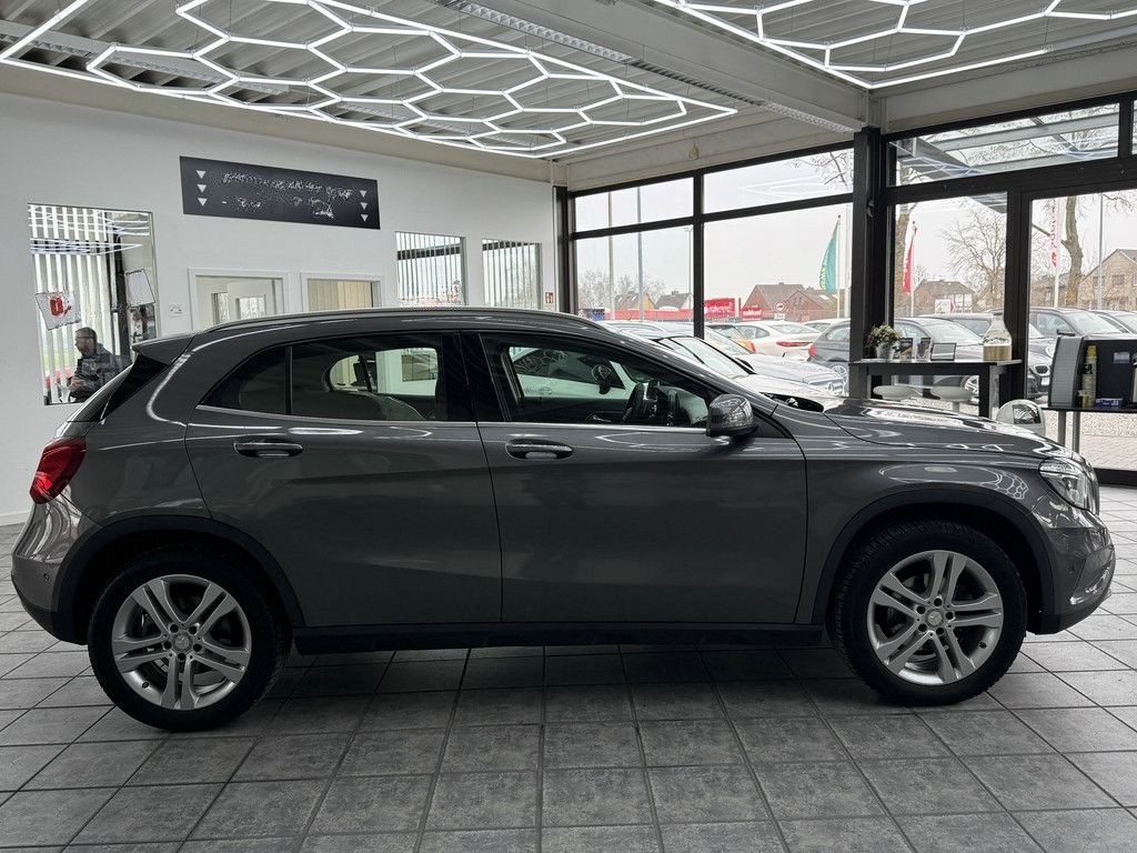 Mercedes-Benz GLA 220 d 4Matic Urban, 7G, Pano, Leder, Navi foto 4