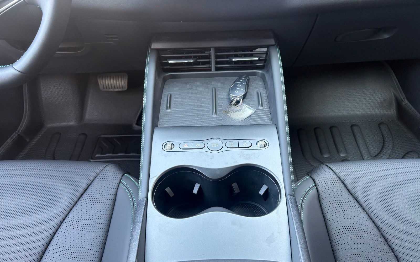 BYD SEAL 6 135 kW 1.5 PHEV DM-i Boost foto 14