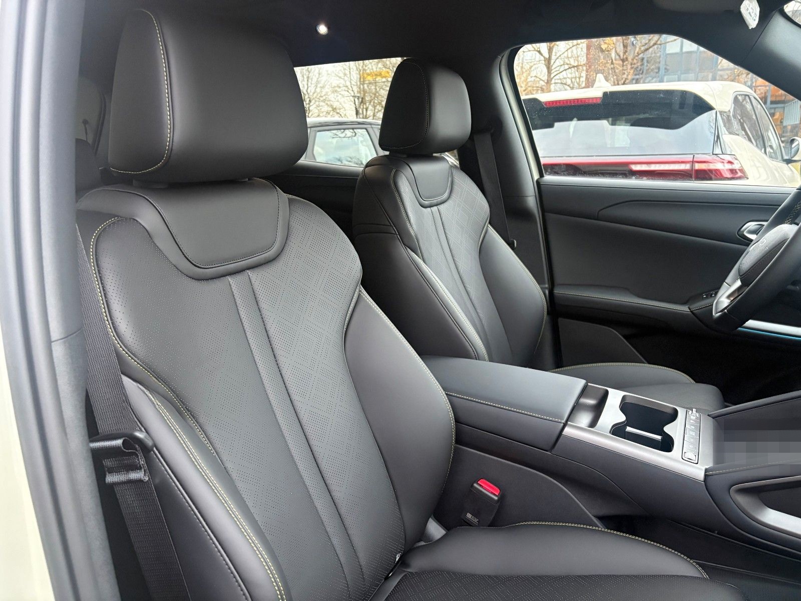 BYD ATTO 2 64,8kWh Batt. Comfort foto 10