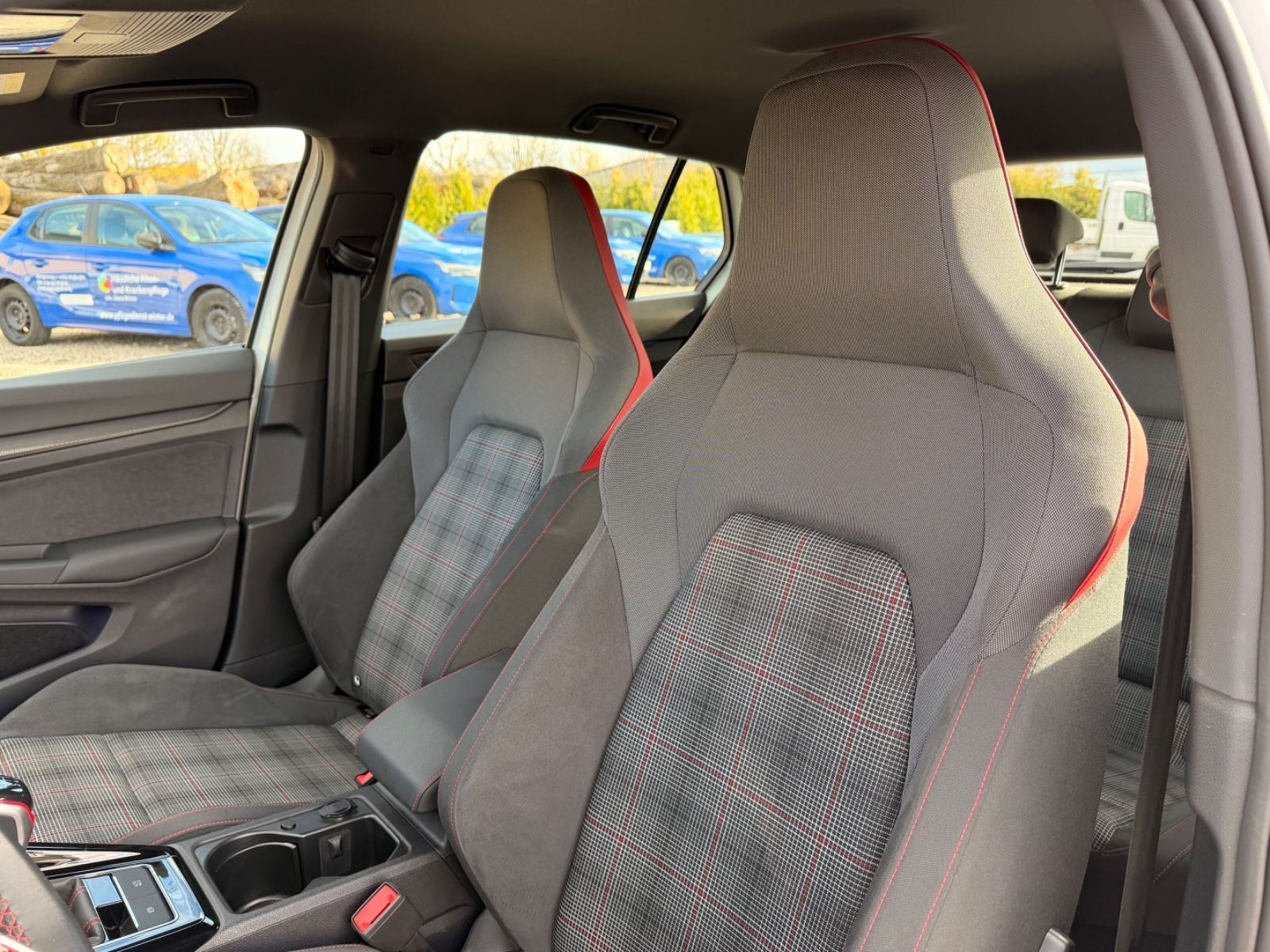 Volkswagen Golf VIII Lim. GTI AAC SHZ NAVI PDC V+H LED foto 11
