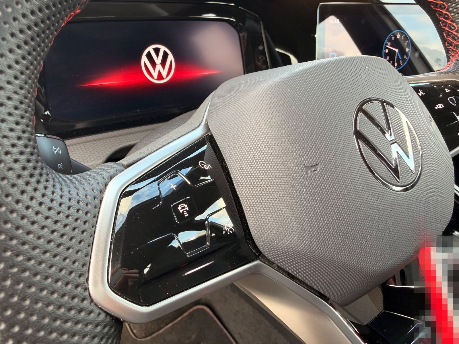 Volkswagen Golf VIII Lim. GTI AAC SHZ NAVI PDC V+H LED foto 16
