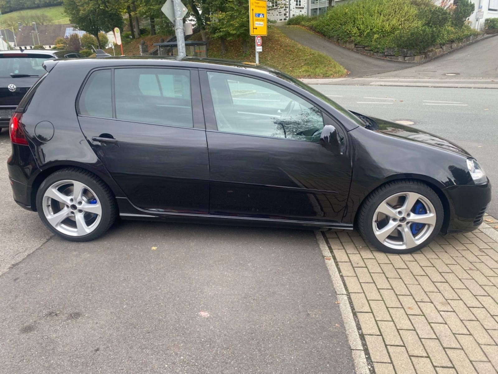 Volkswagen Golf V Lim. R32 Automatik,Leder,SCH,Navi,PDC foto 4