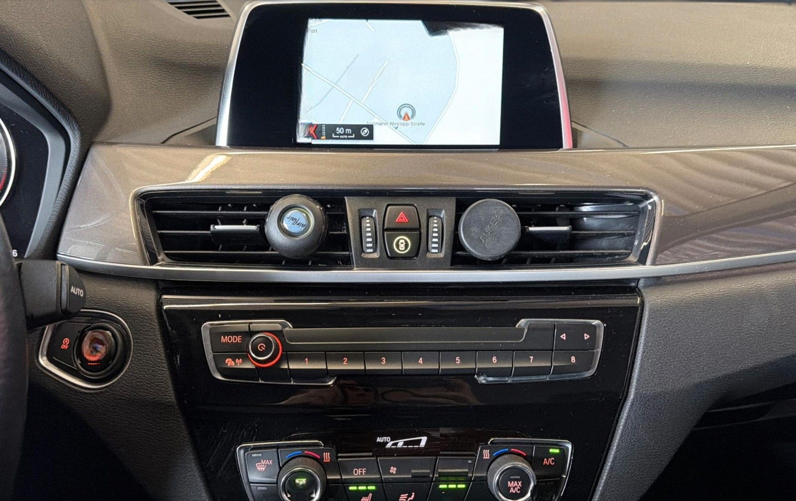 BMW X1 xDrive 18 d xLine Automatik*LED*Navi*ACC*Spur foto 19