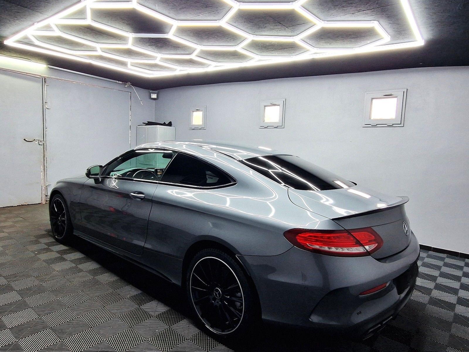 Mercedes-Benz C 180 Edition Night AMG Line|AUTOM|LEDER|LED|19  foto 3
