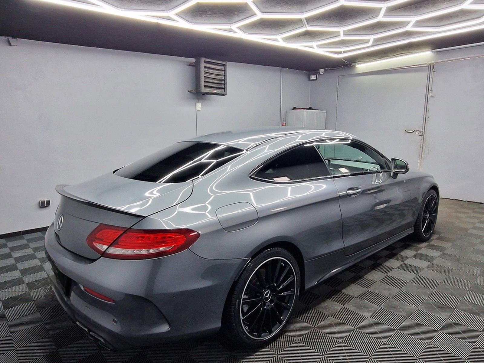 Mercedes-Benz C 180 Edition Night AMG Line|AUTOM|LEDER|LED|19  foto 4