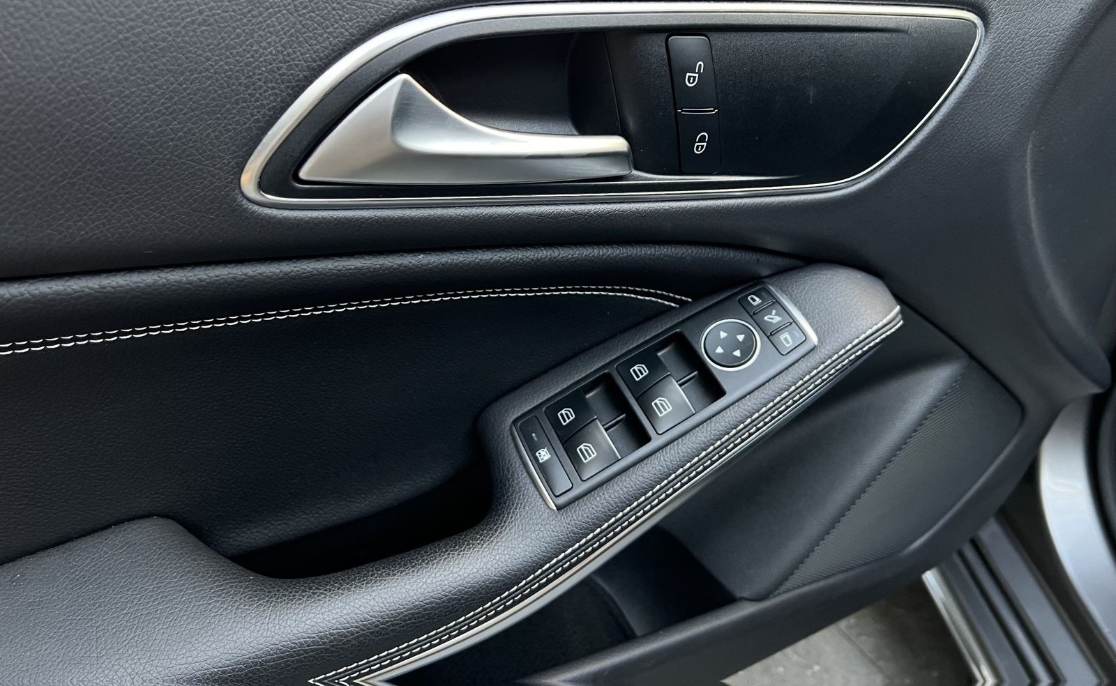 Mercedes-Benz CLA CLA 200 SPB Aut Urban Navi LED-Xen PDC foto 25