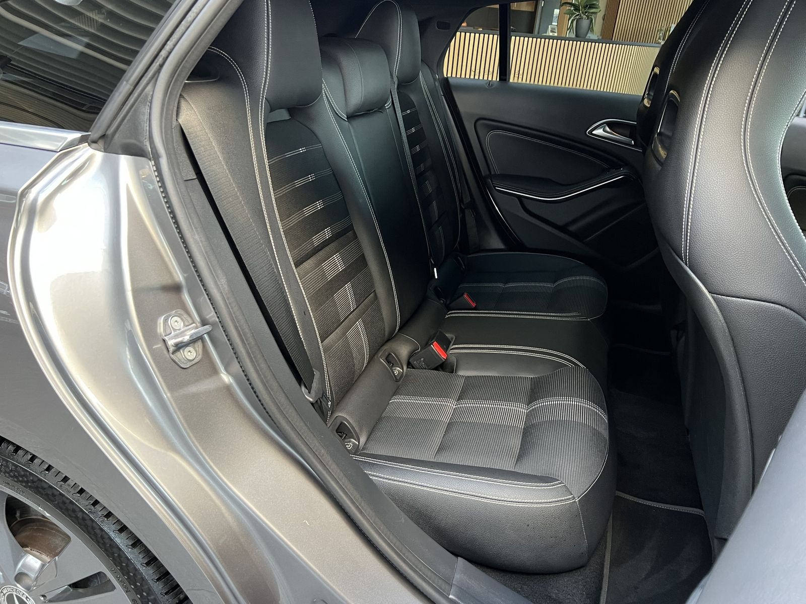 Mercedes-Benz CLA CLA 200 SPB Aut Urban Navi LED-Xen PDC foto 28
