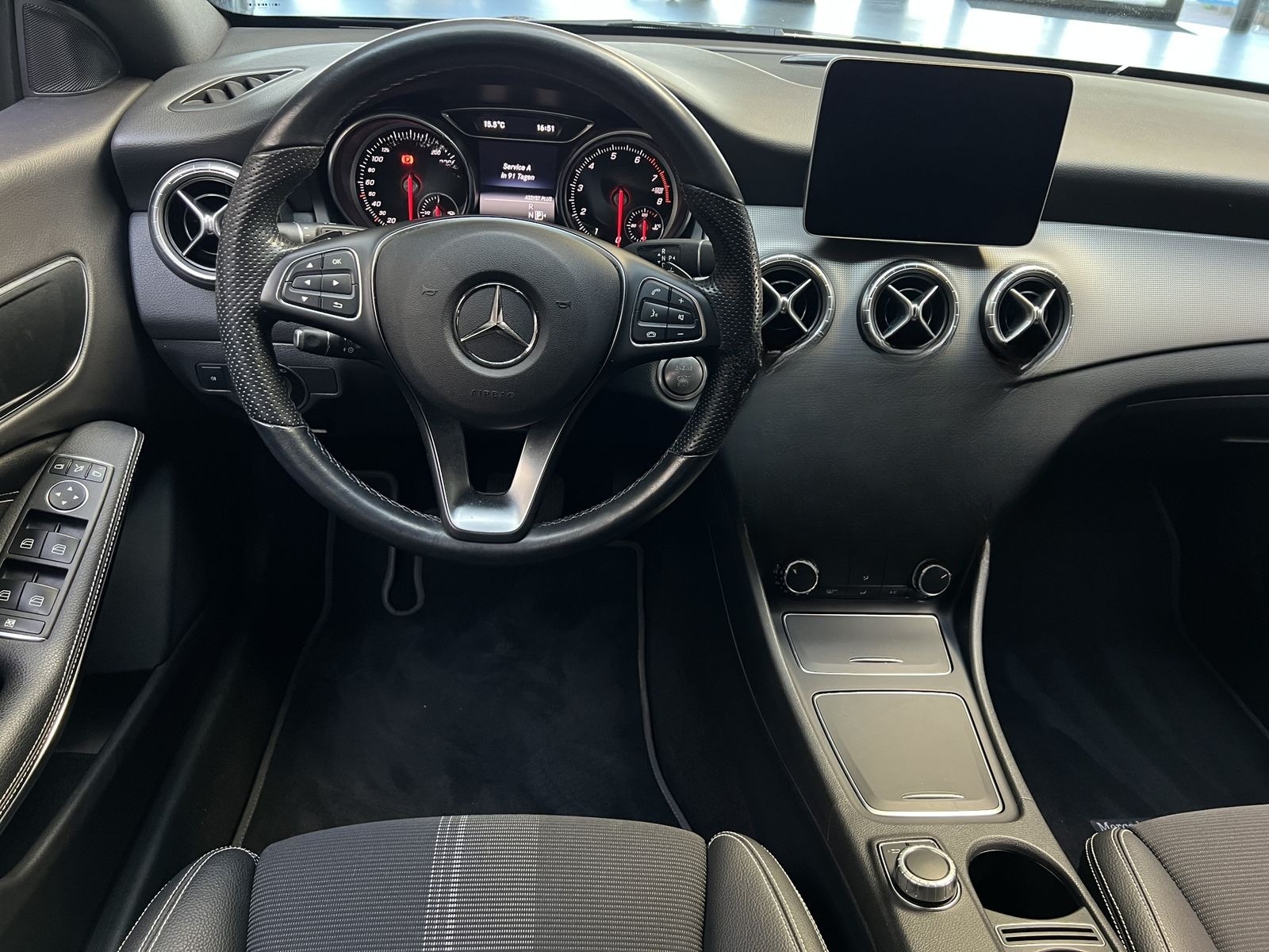 Mercedes-Benz CLA CLA 200 SPB Aut Urban Navi LED-Xen PDC foto 9