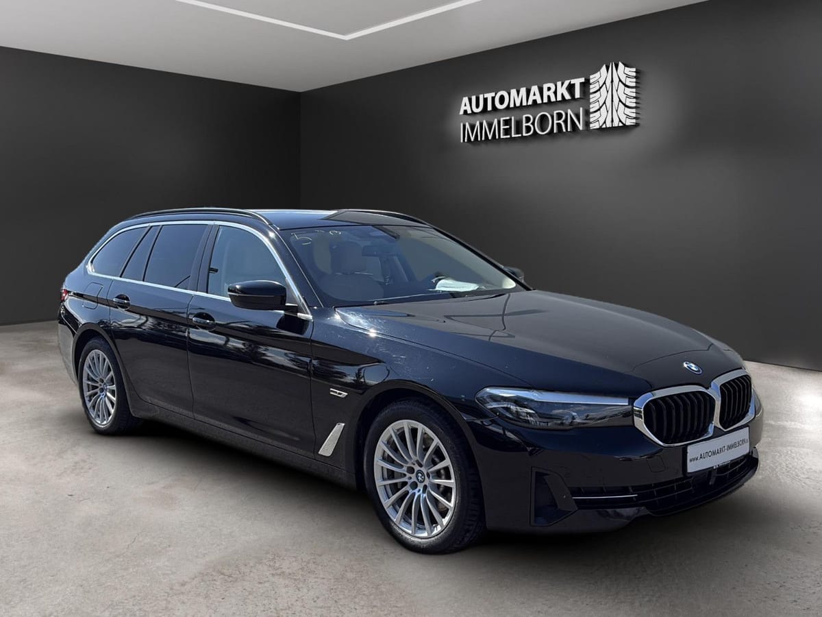 BMW 530 e ALLRAD 4xSH`Leder`LED AHK Navi Live Kamer