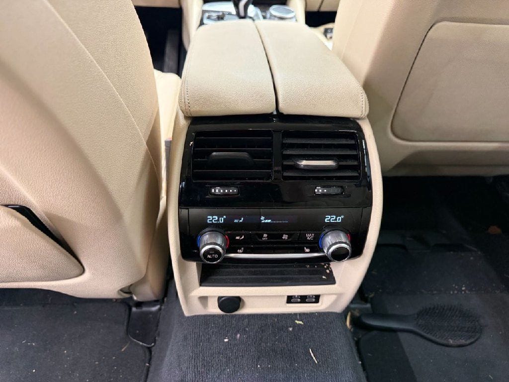 BMW 530 e ALLRAD 4xSH`Leder`LED AHK Navi Live Kamer foto 19