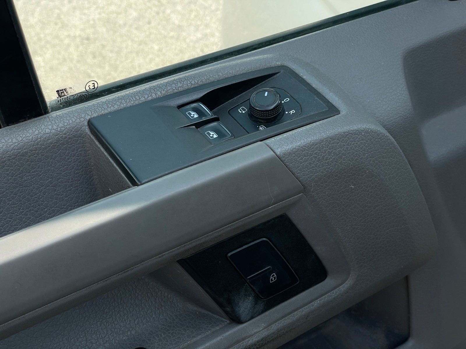 Volkswagen Crafter Kasten inkl. Regalsystem foto 18