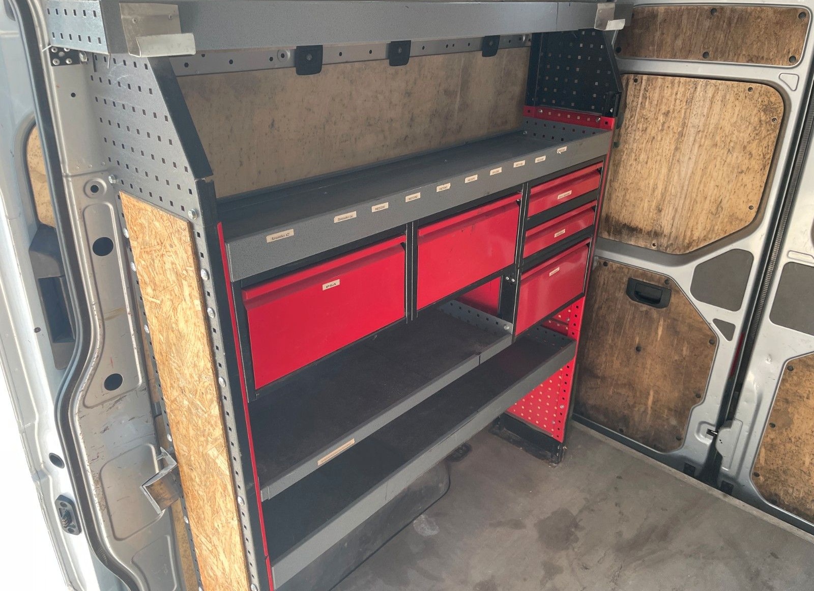 Volkswagen Crafter Kasten inkl. Regalsystem foto 6