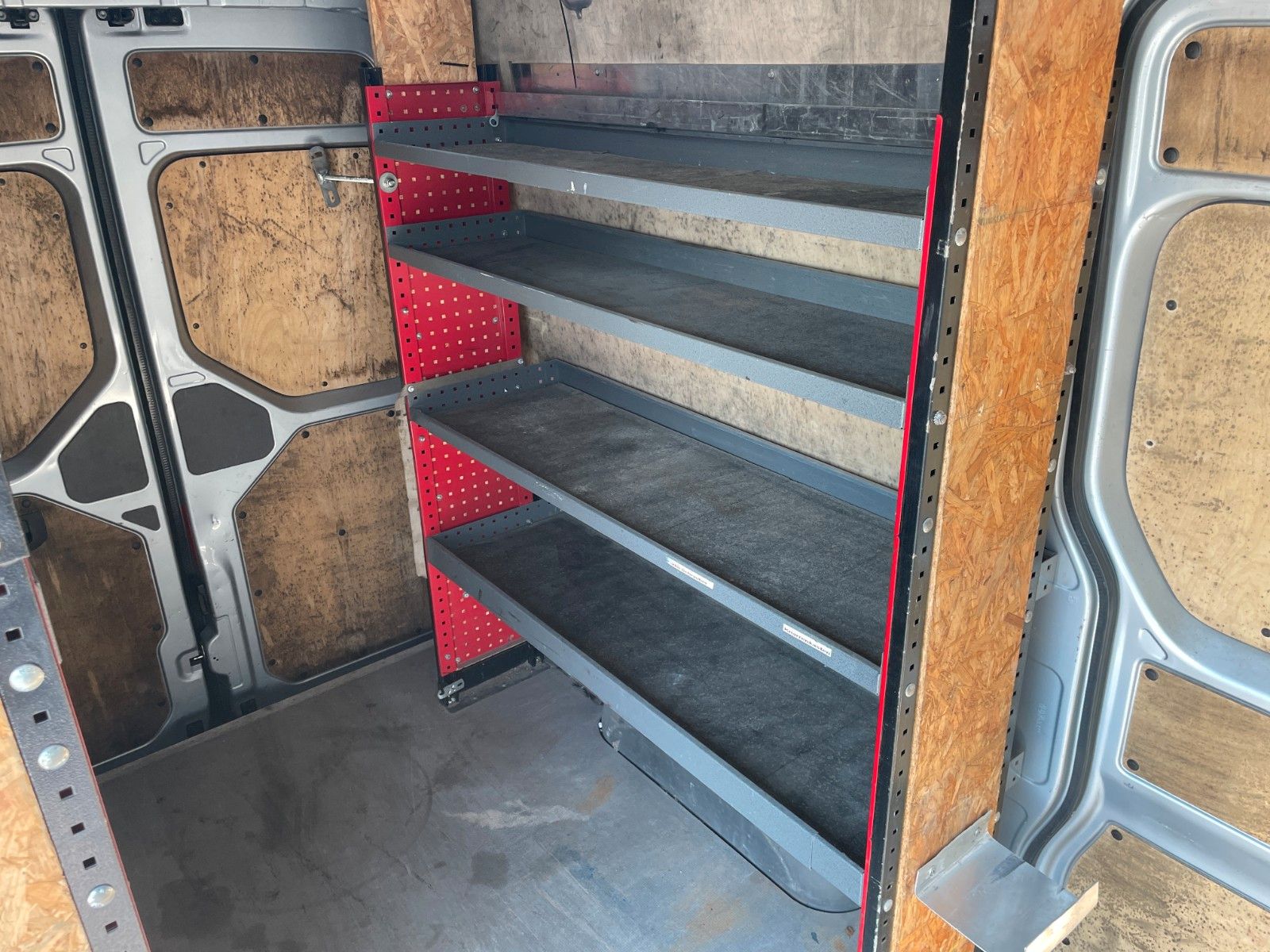 Volkswagen Crafter Kasten inkl. Regalsystem foto 7