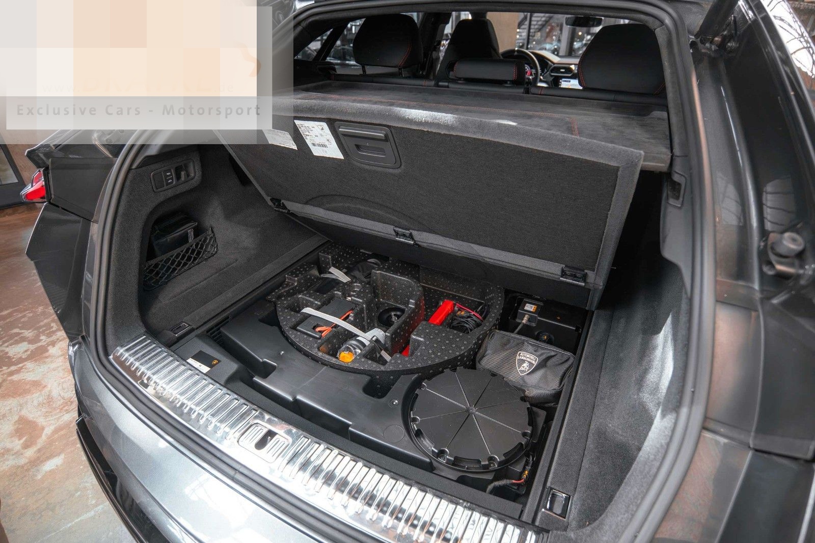 Lamborghini Urus 1.Hand orig. 11tkm Scheckheft foto 14