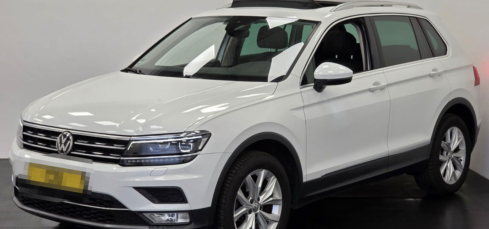 Volkswagen Tiguan Highline 4Motion  LED Pano 360° *Garantie foto 2