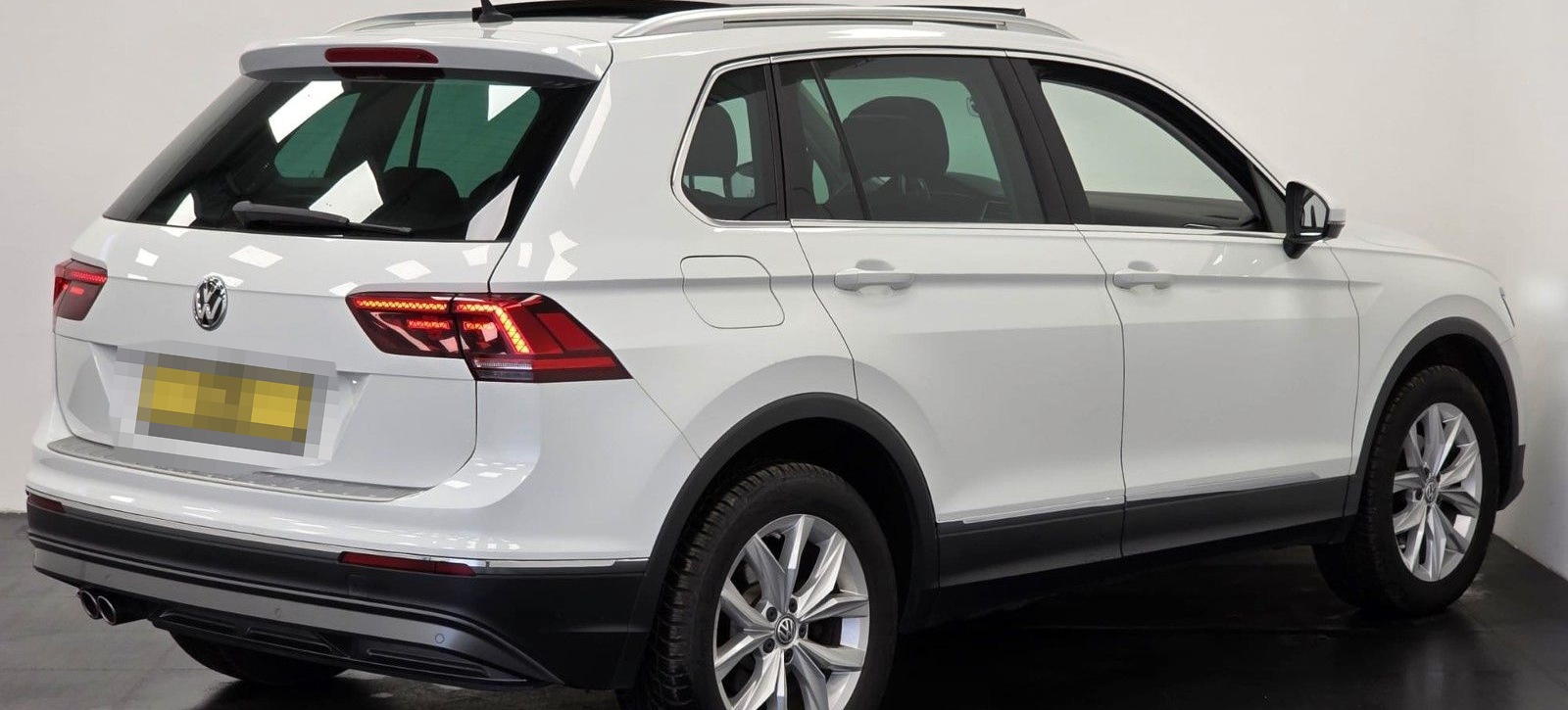 Volkswagen Tiguan Highline 4Motion  LED Pano 360° *Garantie foto 12