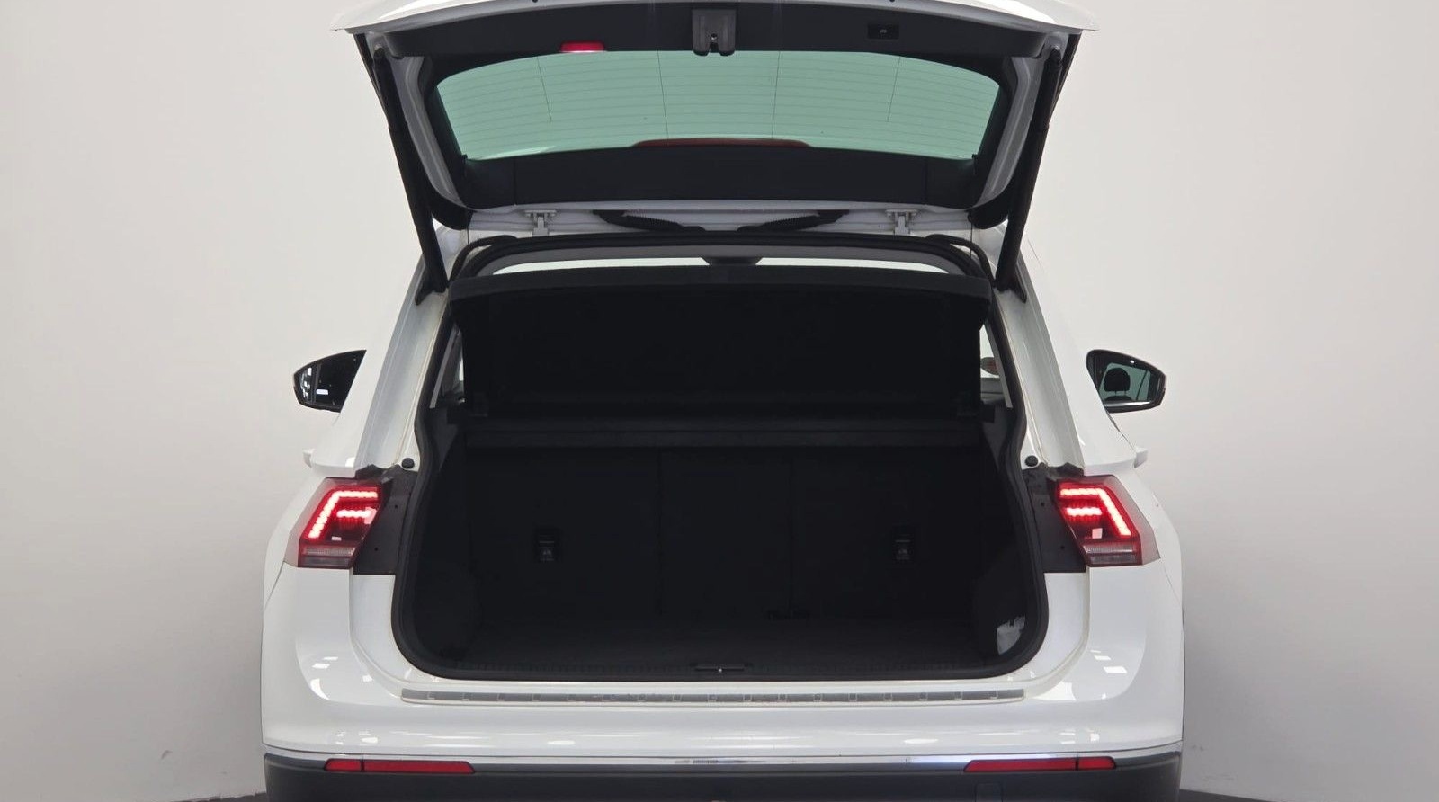 Volkswagen Tiguan Highline 4Motion  LED Pano 360° *Garantie foto 17