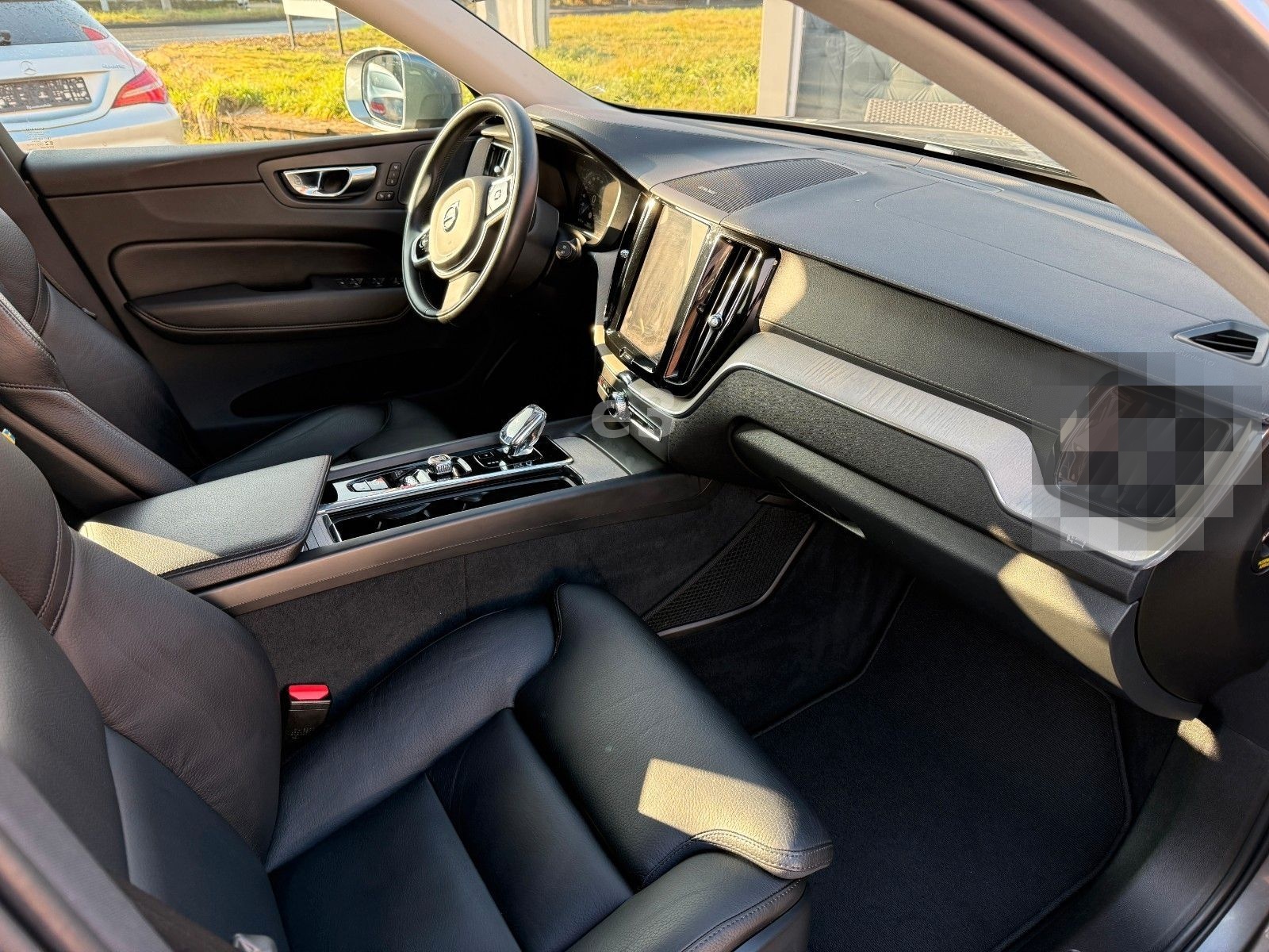 Volvo XC60 Inscription AWD;DIVERS ASSIST;AHK;1VORBES. foto 22