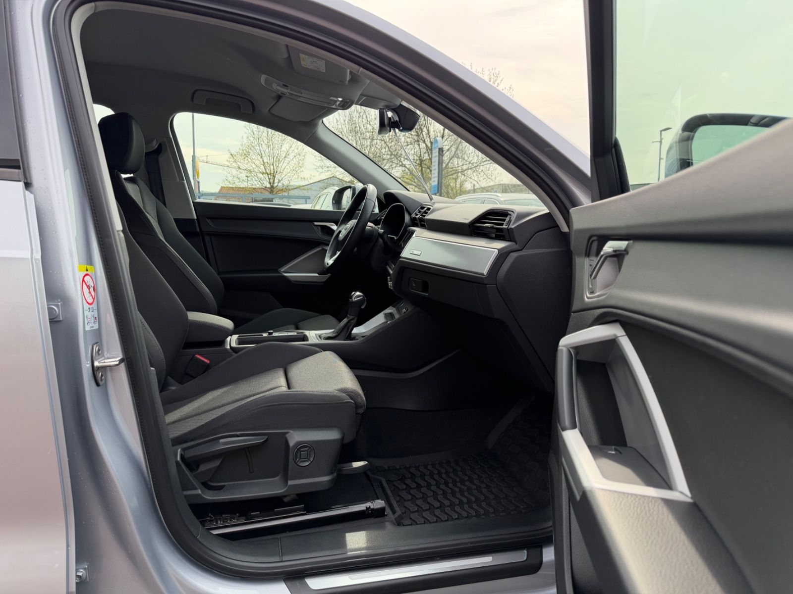 Audi Q3 35 TFSI advanced *1. Hand *Standheiz. *AHK foto 8